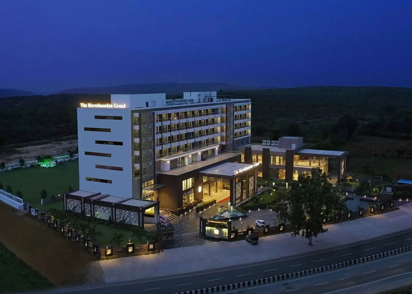 Luxury rooms near Shree Nathji Temple